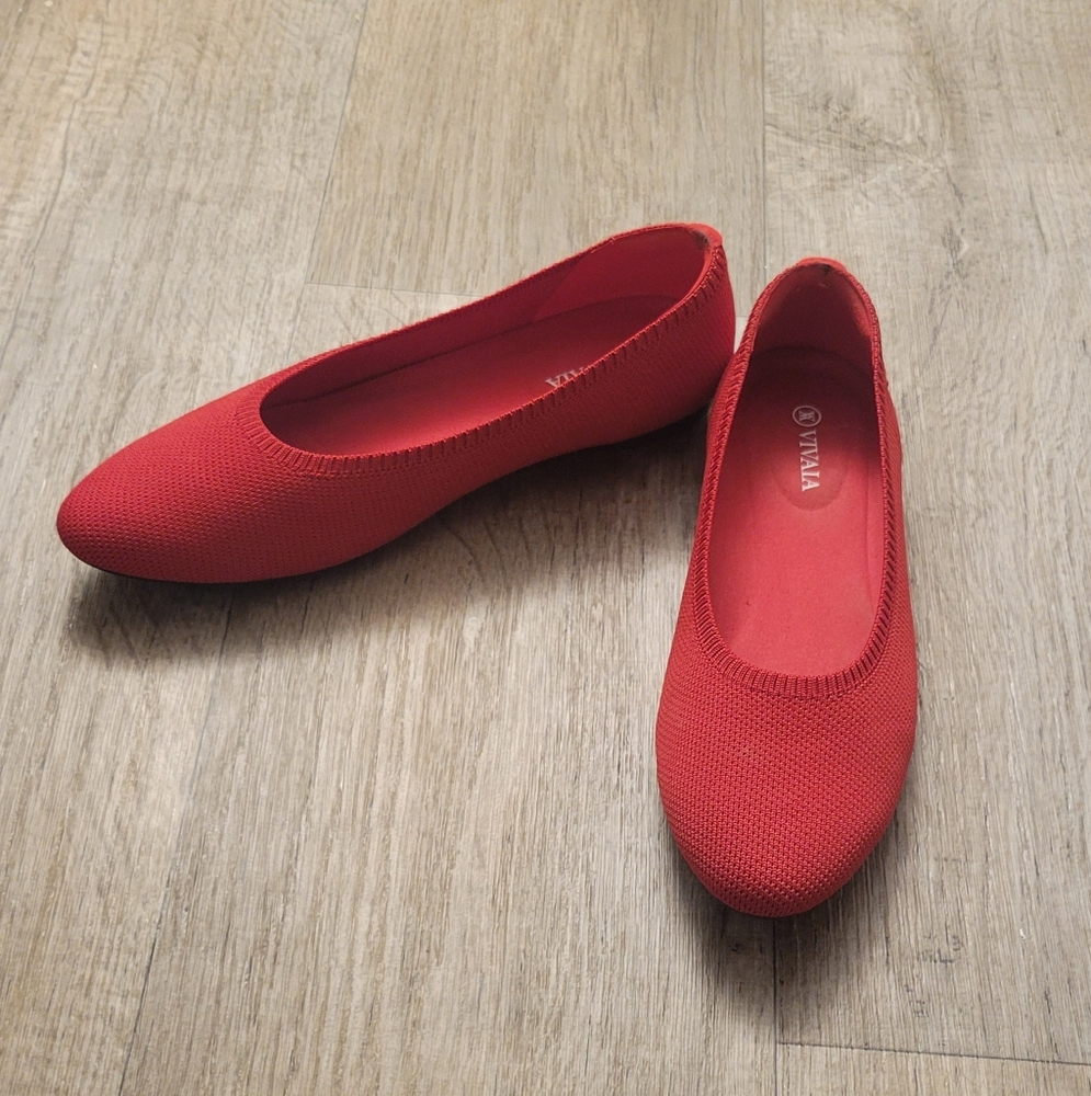 Vivaia Women's 9 Red Ballet Flats